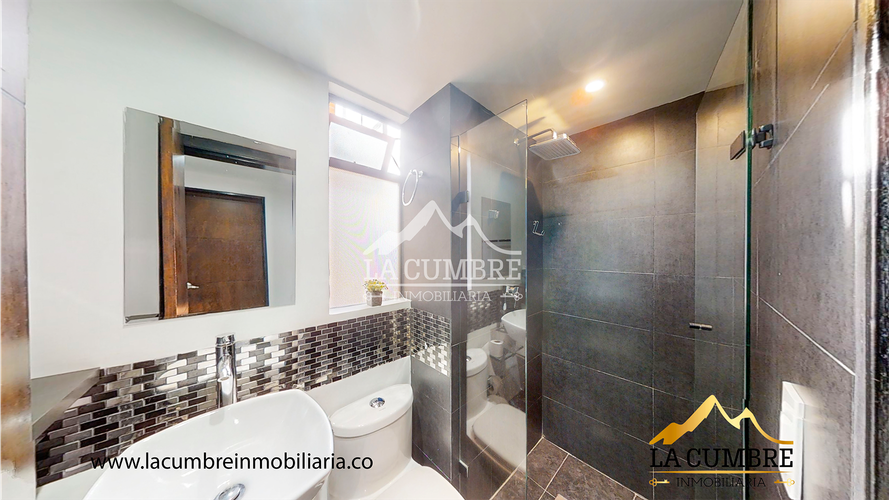 Apartamento en venta en El Poblado, Medellín · foto 9 de 13