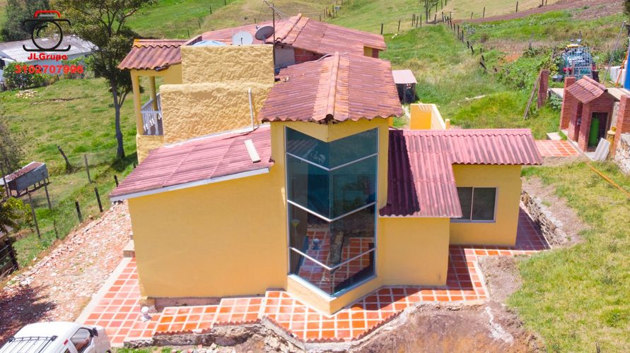 Casa de 4 alcobas en venta en Altamar, Bogotá, 180 m² · foto 3 de 21