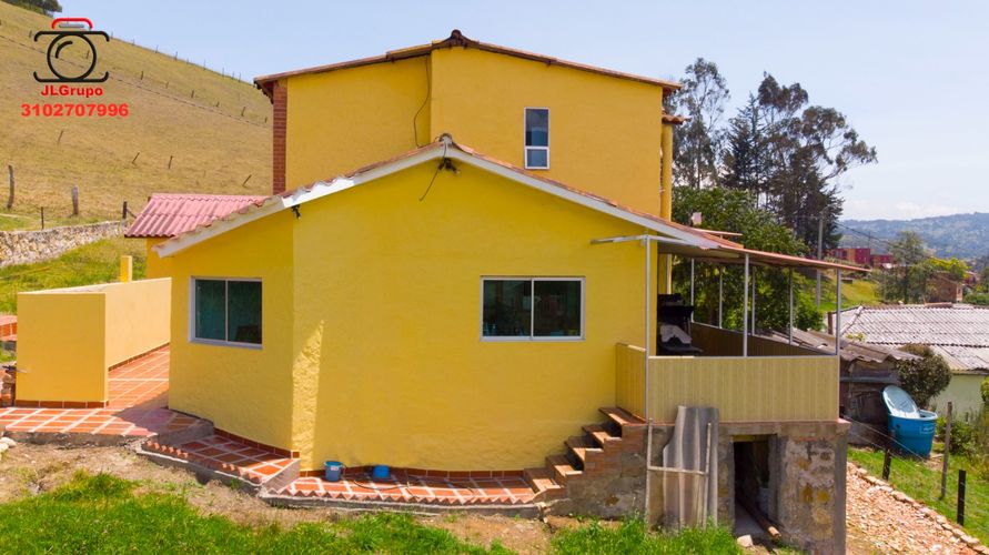 Casa de 4 alcobas en venta en Altamar, Bogotá, 180 m² · foto 4 de 21