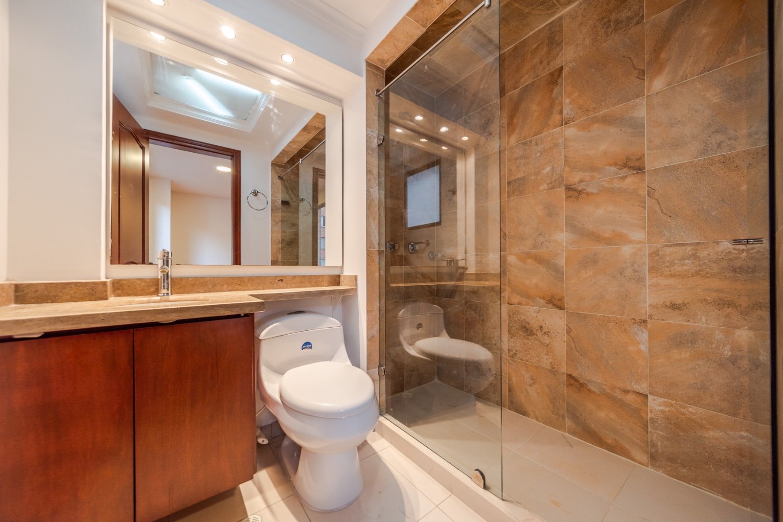 Apartamento en venta en Santa Barbara, Bogotá · foto 9 de 24
