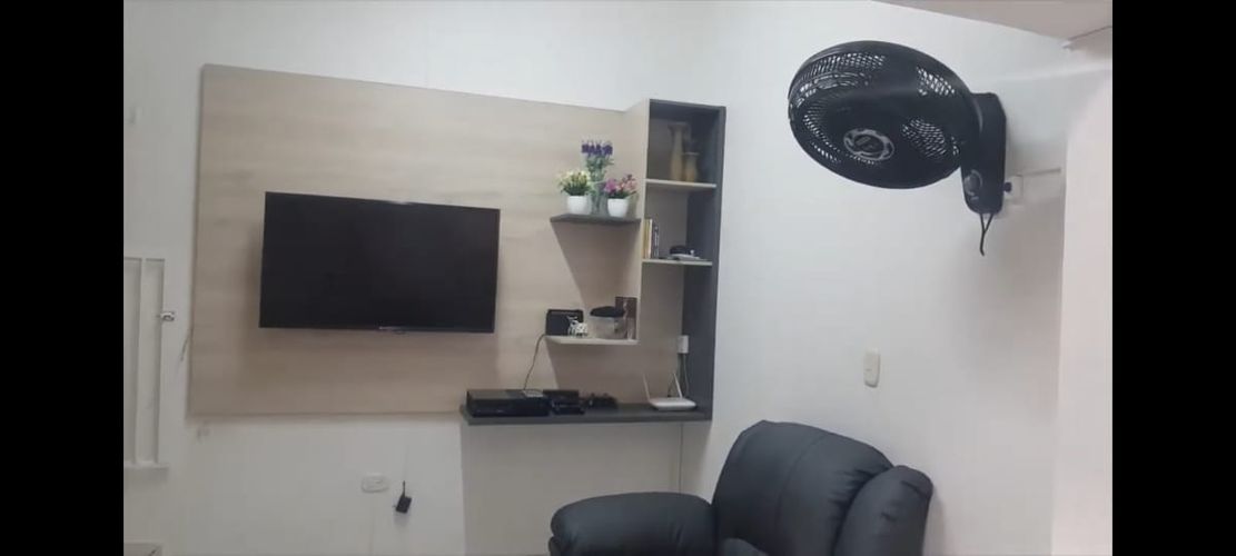 Casa de 5 alcobas en venta en Andalucia, Floridablanca, 180 m² · foto 5 de 22