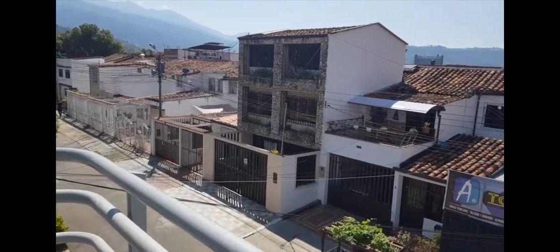 Casa de 5 alcobas en venta en Andalucia, Floridablanca, 180 m² · foto 21 de 22