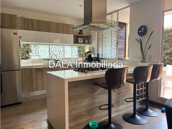 Casa de 5 alcobas en venta en Chuntame, Soacha, 188 m² · foto 2 de 24