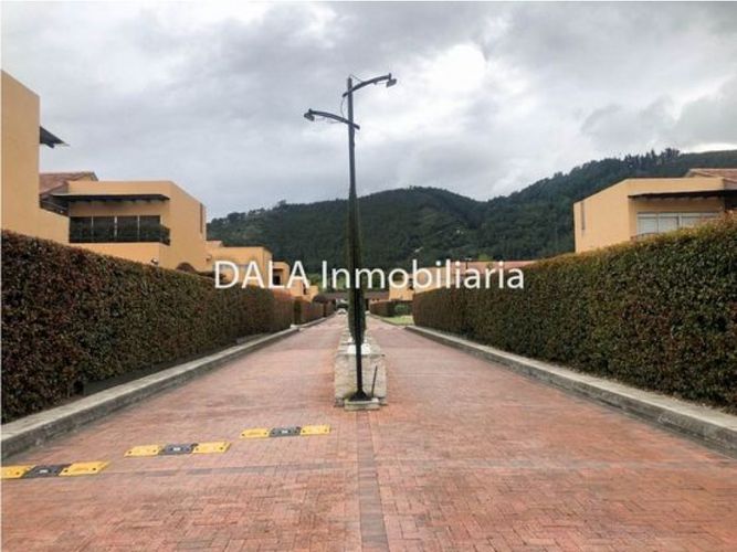 Casa de 5 alcobas en venta en Chuntame, Soacha, 188 m² · foto 23 de 24
