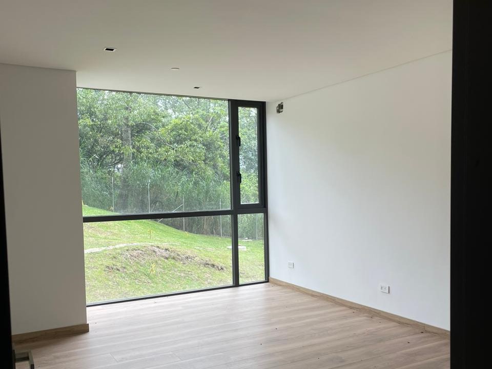 Apartamento en venta en Altos Del Poblado, Medellín · foto 5 de 24