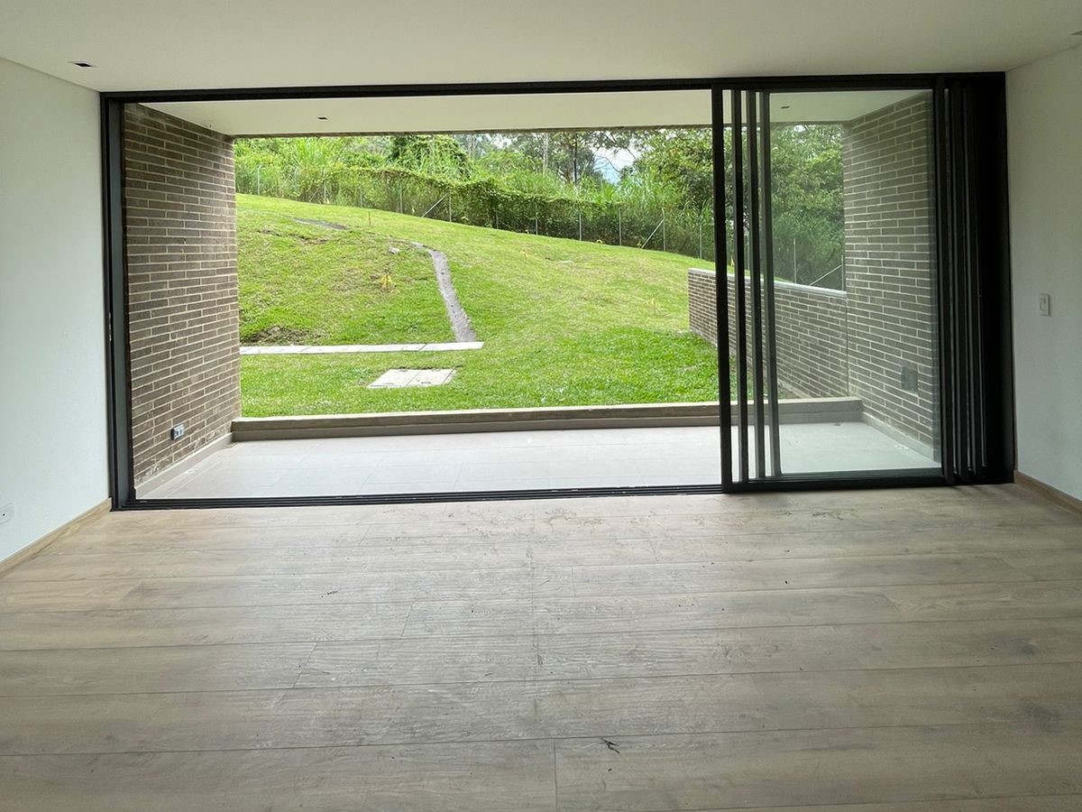Apartamento en venta en Altos Del Poblado, Medellín · foto 6 de 24