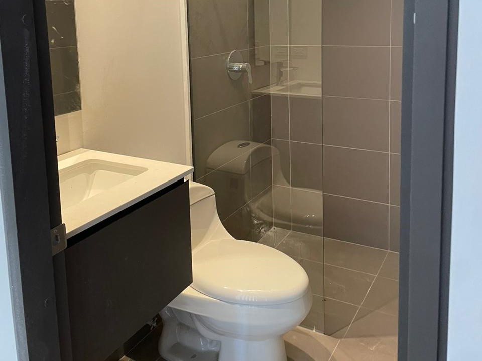 Apartamento en venta en Altos Del Poblado, Medellín · foto 9 de 24