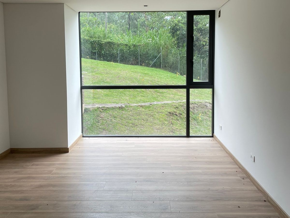 Apartamento en venta en Altos Del Poblado, Medellín · foto 10 de 24