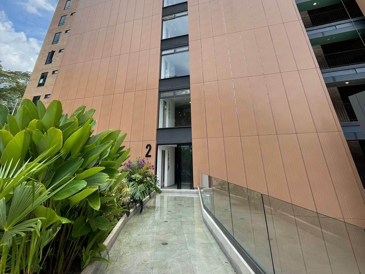 Apartamento en venta en Altos Del Poblado, Medellín · foto 18 de 24
