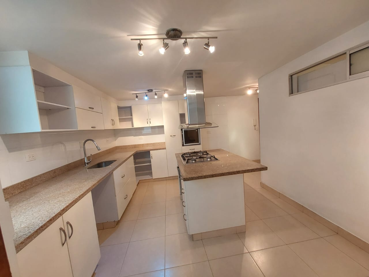 Apartamento en venta en Rincon Del Chico, Bogotá · foto 4 de 24