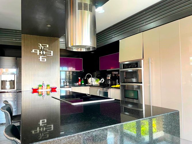 Apartamento de 3 alcobas en arriendo en El Poblado, Medellín, 253 m² · foto 9 de 19