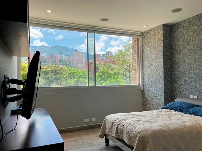 Apartamento de 3 alcobas en arriendo en El Poblado, Medellín, 253 m² · foto 16 de 19