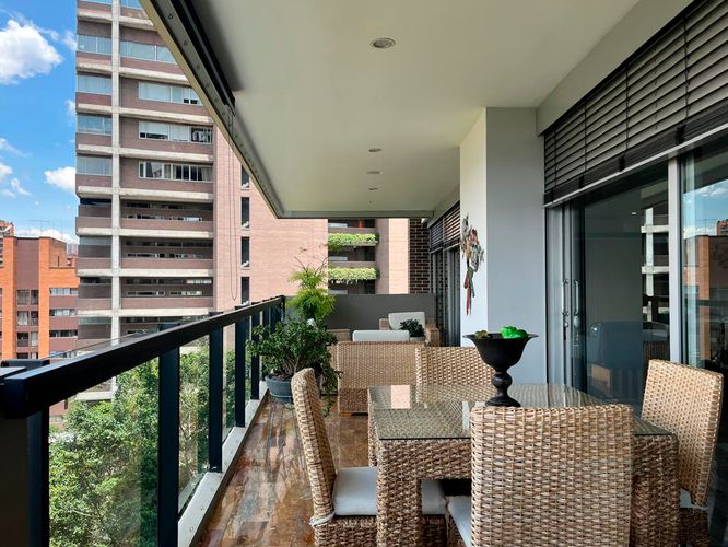 Apartamento de 3 alcobas en arriendo en El Poblado, Medellín, 253 m² · foto 19 de 19