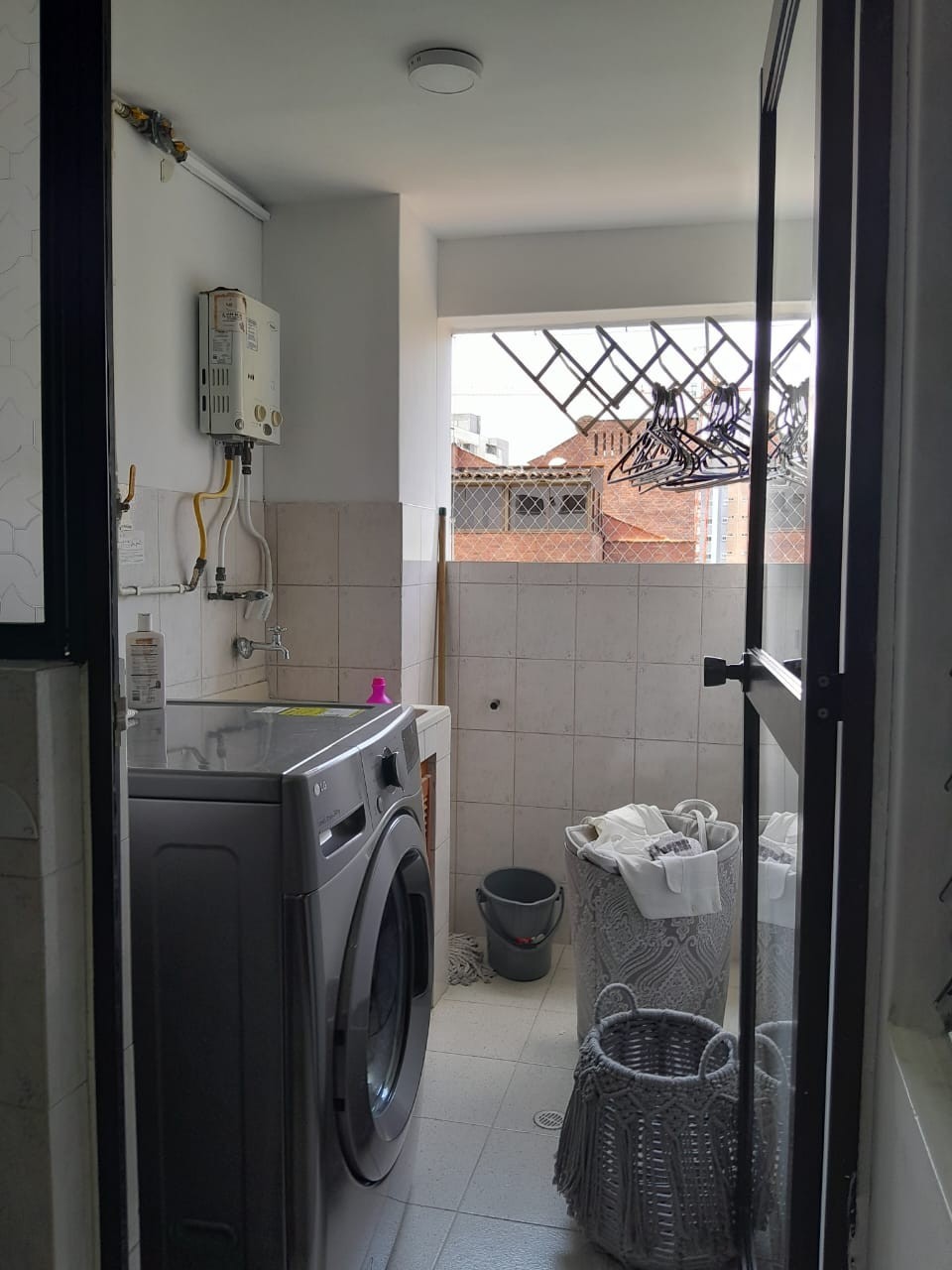 Apartamento en arriendo en Castropol, Medellín · foto 5 de 16