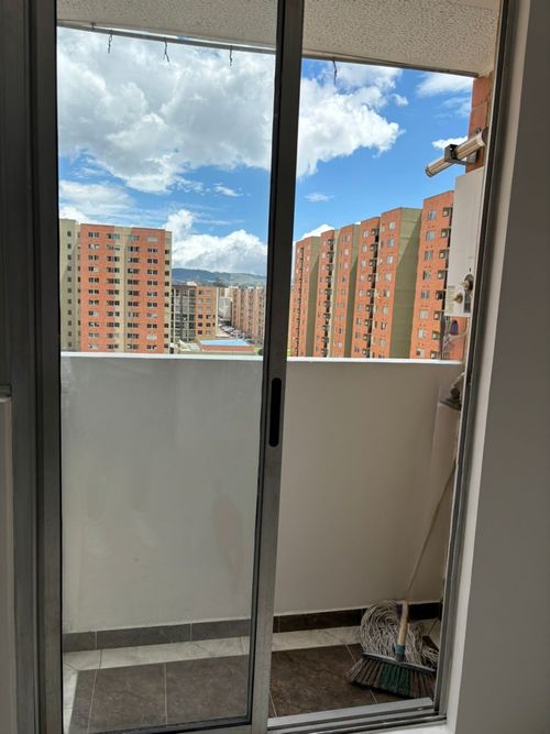 Apartamento de 3 alcobas en venta en La Prosperidad, Madrid, 57 m² · foto 3 de 12