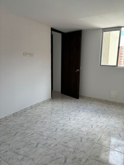 Apartamento de 3 alcobas en venta en La Prosperidad, Madrid, 57 m² · foto 4 de 12