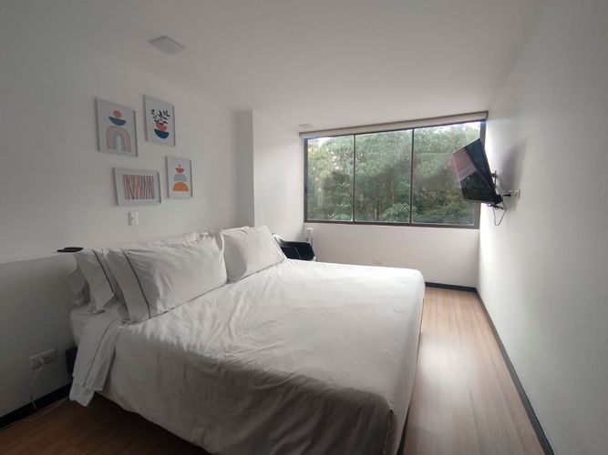Apartamento de 2 alcobas en arriendo en El Poblado, Medellín, 67 m² · foto 5 de 15