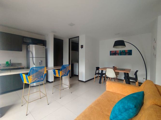 Apartamento de 2 alcobas en arriendo en El Poblado, Medellín, 67 m² · foto 7 de 15