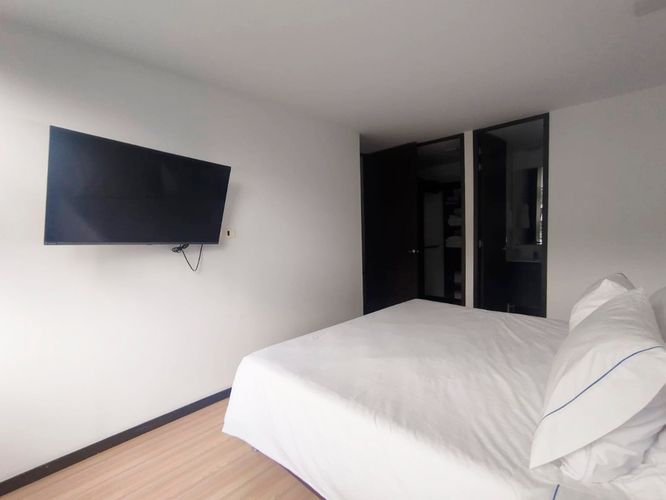Apartamento de 2 alcobas en arriendo en El Poblado, Medellín, 67 m² · foto 8 de 15