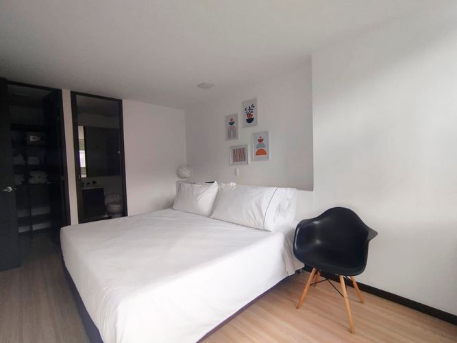 Apartamento de 2 alcobas en arriendo en El Poblado, Medellín, 67 m² · foto 9 de 15