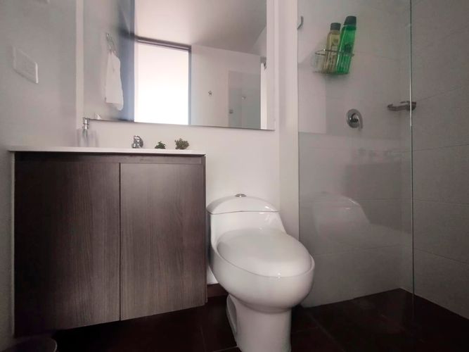 Apartamento de 2 alcobas en arriendo en El Poblado, Medellín, 67 m² · foto 13 de 15