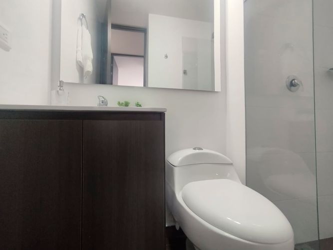 Apartamento de 2 alcobas en arriendo en El Poblado, Medellín, 67 m² · foto 14 de 15