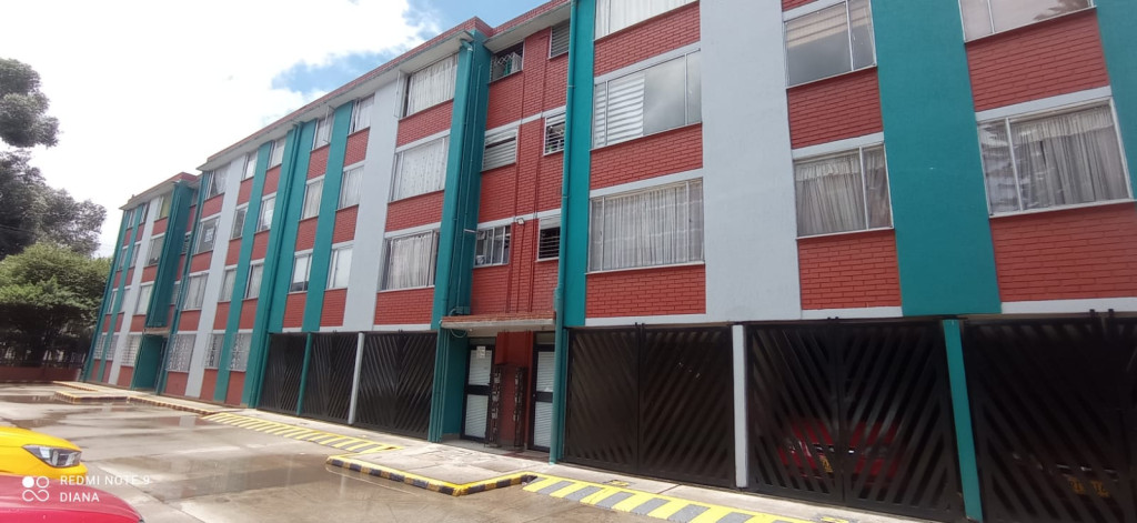 Apartamento en venta en Fontibon, Bogotá · foto 2 de 15