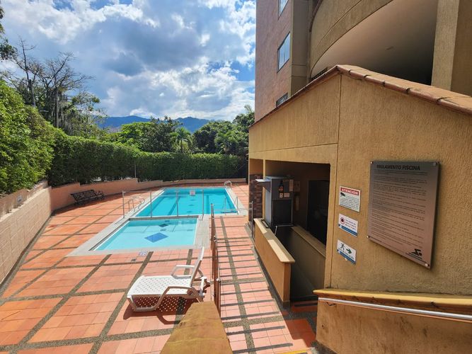 Apartamento de 5 alcobas en venta en Escobero, Envigado, 290 m² · foto 18 de 23