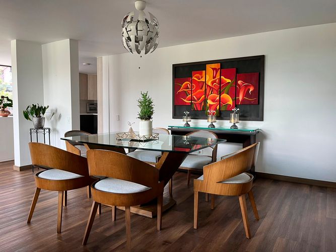 Casa de 3 alcobas en venta en Loma Del Chocho, Envigado, 325 m² · foto 7 de 20
