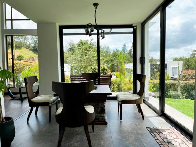 Casa de 3 alcobas en venta en Loma Del Chocho, Envigado, 325 m² · foto 8 de 20