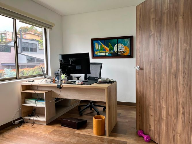 Casa de 3 alcobas en venta en Loma Del Chocho, Envigado, 325 m² · foto 9 de 20