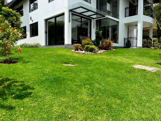 Casa de 3 alcobas en venta en Loma Del Chocho, Envigado, 325 m² · foto 20 de 20