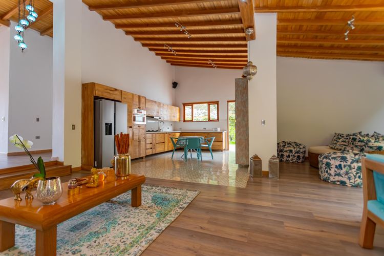 Casa de 3 alcobas en venta en El Tambo, La Ceja, 430 m² · foto 5 de 18