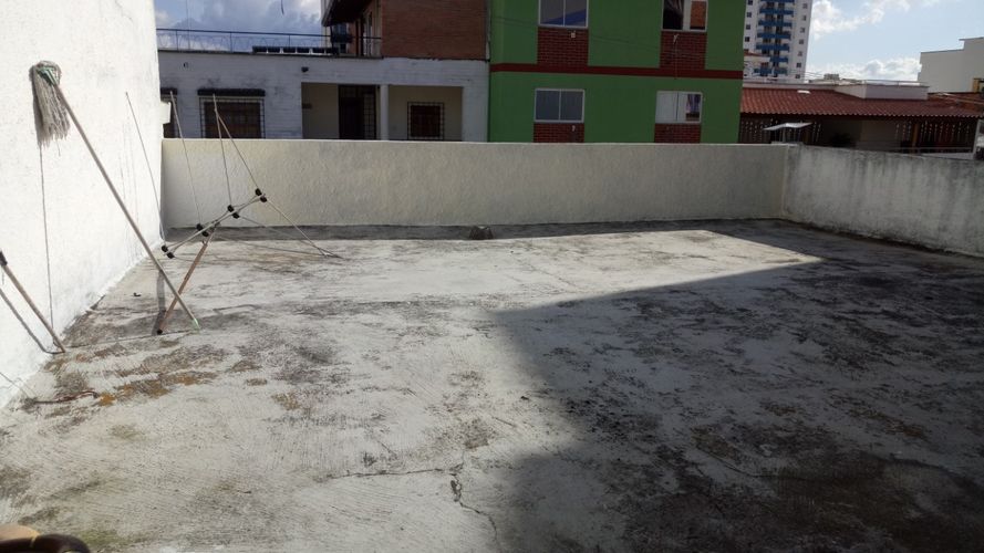 Casa de 6 alcobas en venta en San Francisco, Bucaramanga, 230 m² · foto 13 de 17