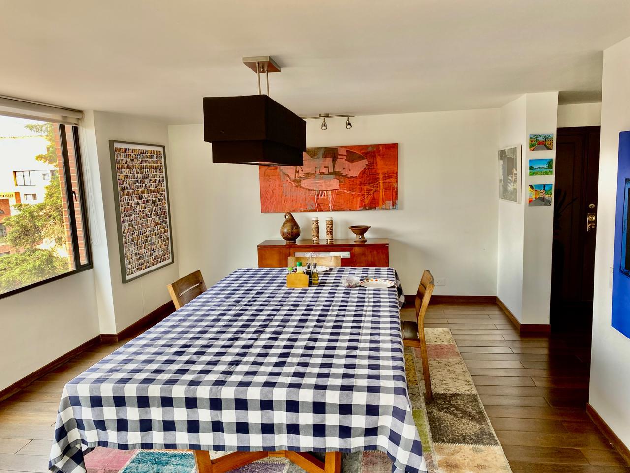 Apartamento en venta en Los Rosales, Bogotá · foto 8 de 24