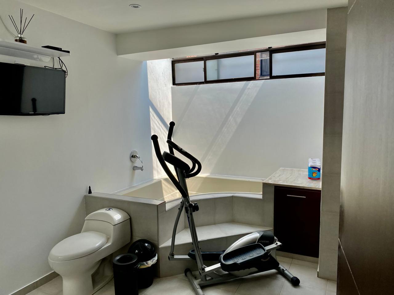 Apartamento en venta en Los Rosales, Bogotá · foto 18 de 24