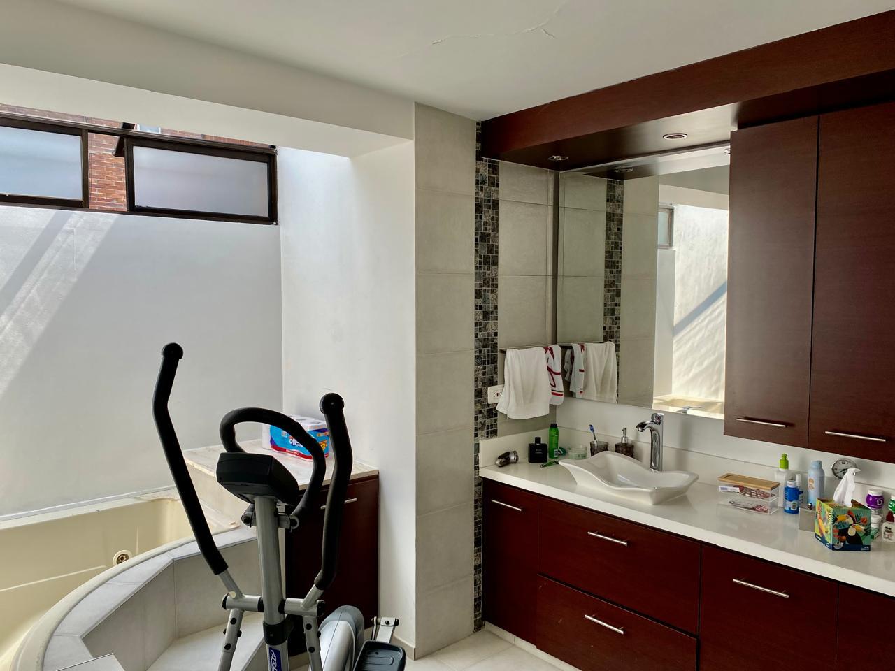 Apartamento en venta en Los Rosales, Bogotá · foto 17 de 24