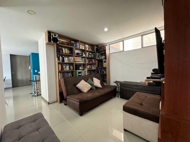 Apartamento de 3 alcobas en venta en Villa Carlota, Medellín, 121 m² · foto 3 de 11