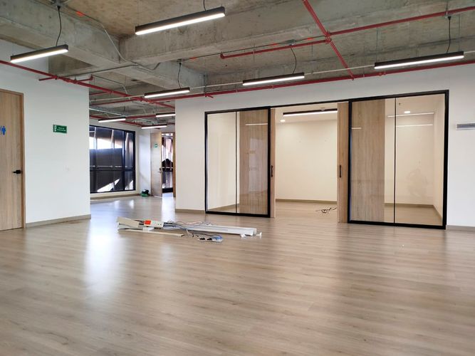 Oficina en arriendo en El Poblado, Medellín, 220 m² · foto 13 de 15
