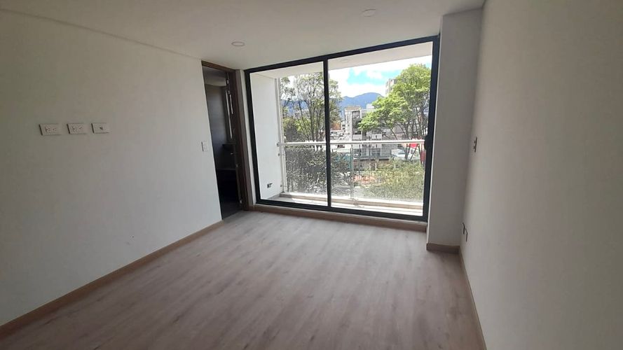 Apartamento en venta en Quinta Paredes, Bogotá · foto 8 de 24