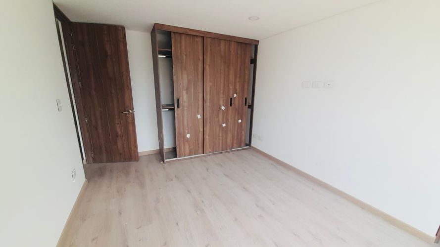 Apartamento en venta en Quinta Paredes, Bogotá · foto 4 de 24