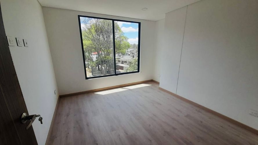 Apartamento en venta en Quinta Paredes, Bogotá · foto 13 de 24