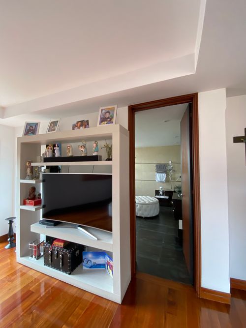 Casa de 5 alcobas en venta en Guaymaral, Bogotá, 385 m² · foto 5 de 24