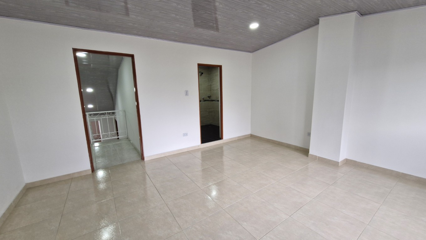 Casa en venta en Toberin, Bogotá · foto 6 de 24
