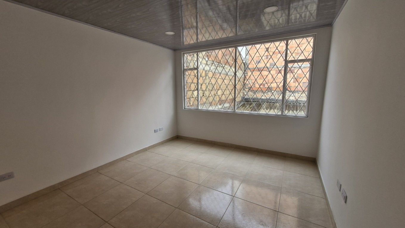 Casa en venta en Toberin, Bogotá · foto 7 de 24