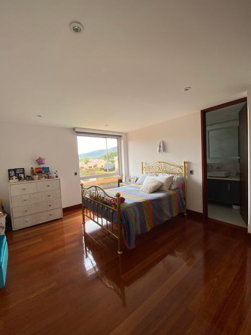 Casa de 5 alcobas en venta en Guaymaral, Bogotá, 385 m² · foto 22 de 24