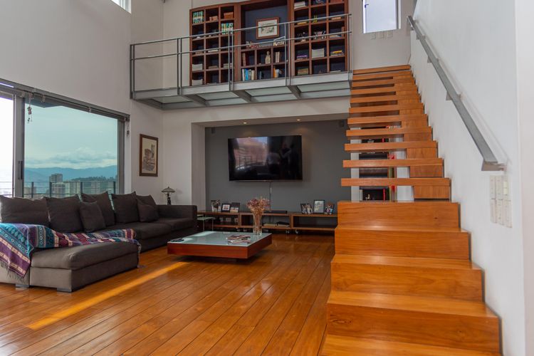 Apartamento de 3 alcobas en venta en La Florida, Medellín, 256 m² · foto 2 de 19