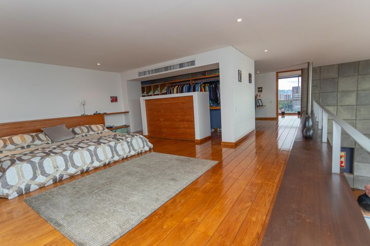 Apartamento de 3 alcobas en venta en La Florida, Medellín, 256 m² · foto 7 de 19