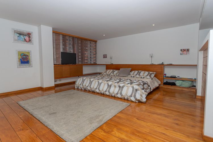 Apartamento de 3 alcobas en venta en La Florida, Medellín, 256 m² · foto 8 de 19