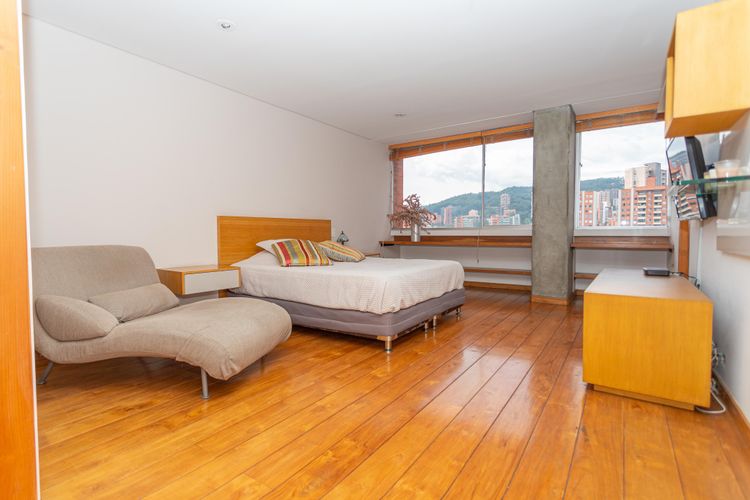 Apartamento de 3 alcobas en venta en La Florida, Medellín, 256 m² · foto 10 de 19